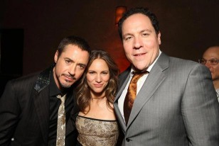 Robert Downey Jr, Susan Downey (esposa de Robert) y Jon Favreau